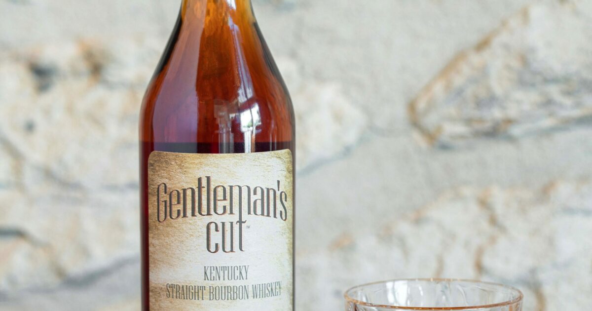 Stephen Curry Launches Gentlemans Cut Kentucky Straight Bourbon